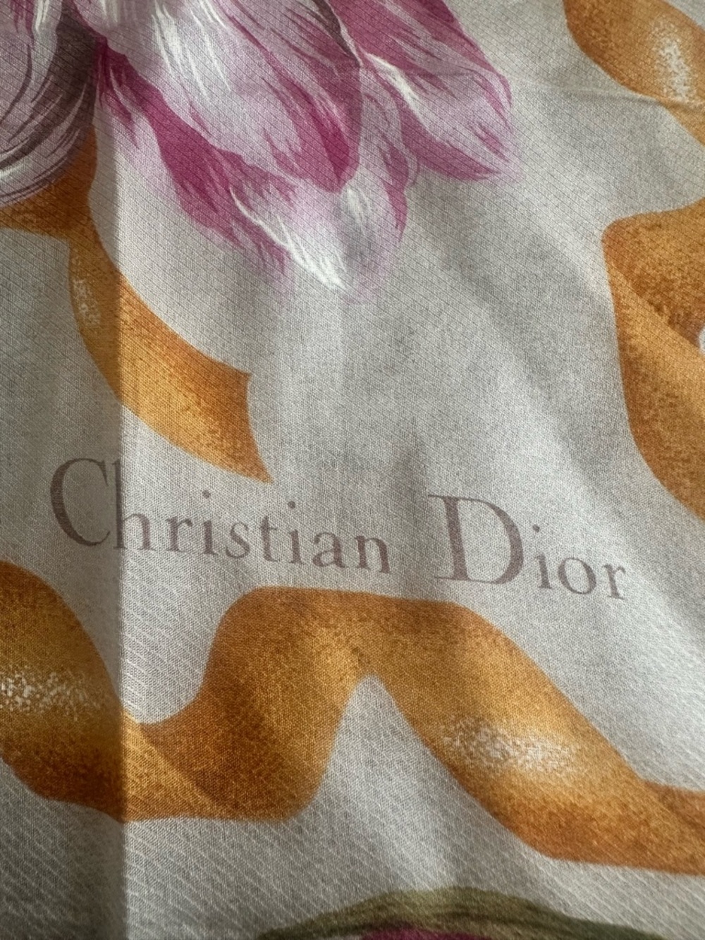💥💥💥SOLD💥💥💥Dior Silk Floral Scarf in Pink and Cream - Picture 2 of 6